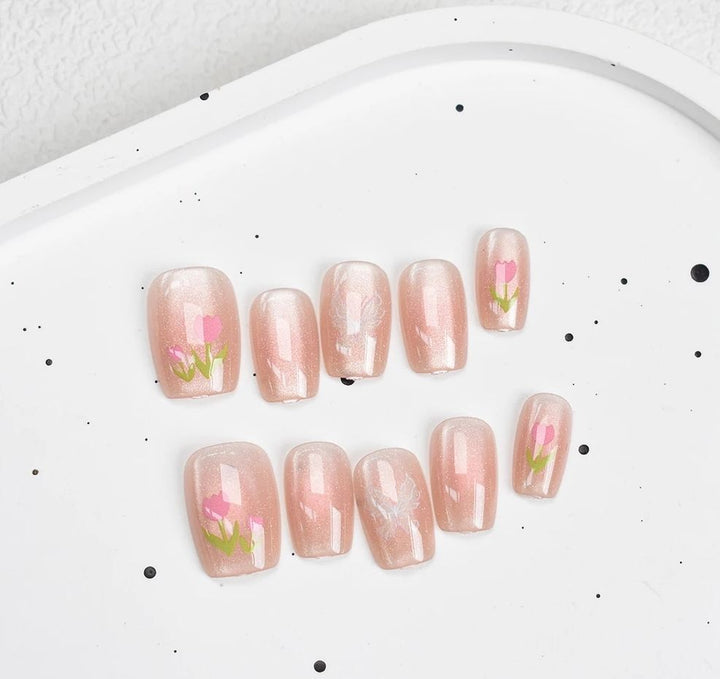 Artificial Nails in Stylish Ombre Design Bowlift