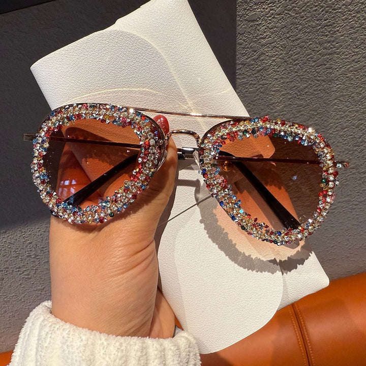 Women's sunglasses with extravagant rhinestone frame Bowlift