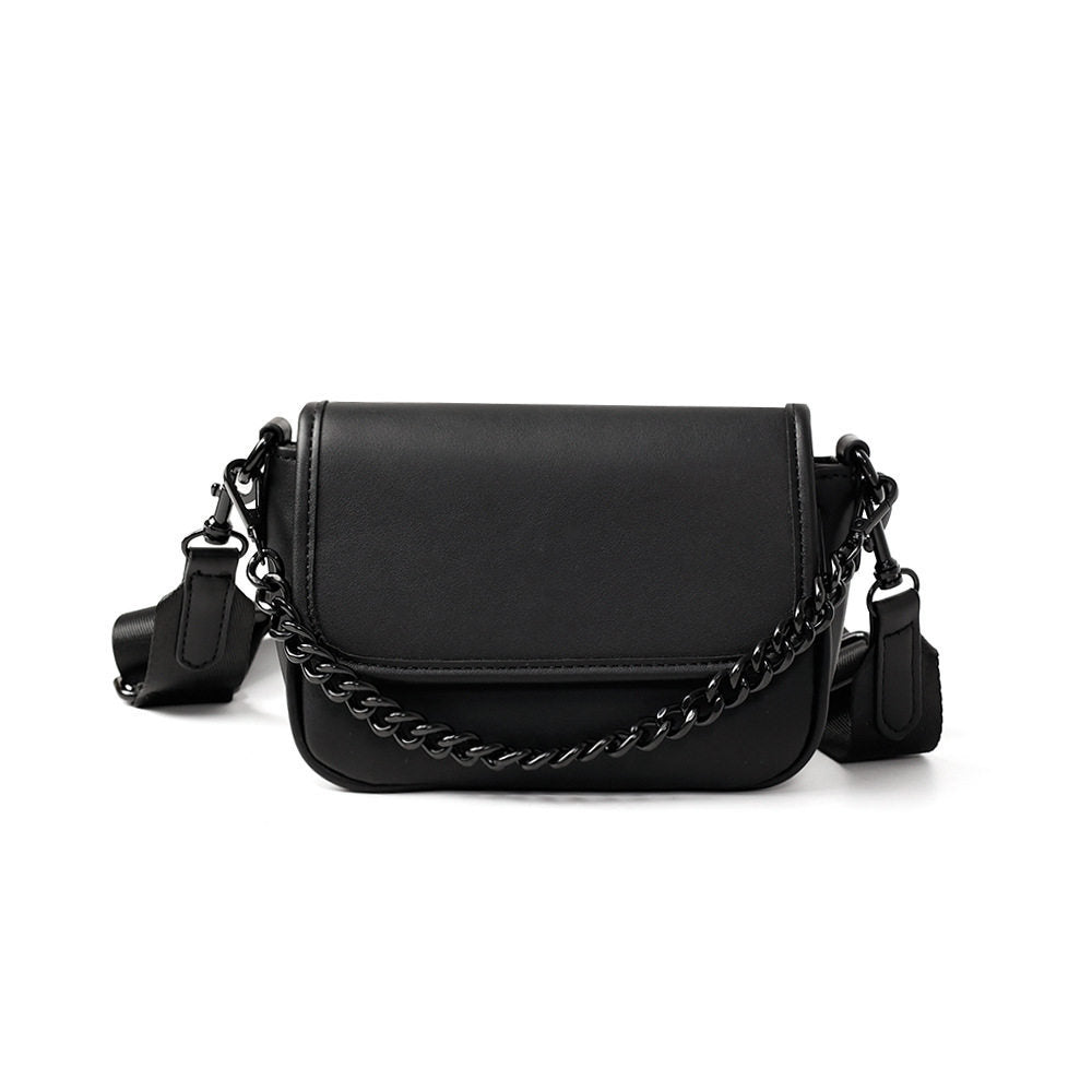 Elegant crossbody bag with chain shoulder strap Bowlift