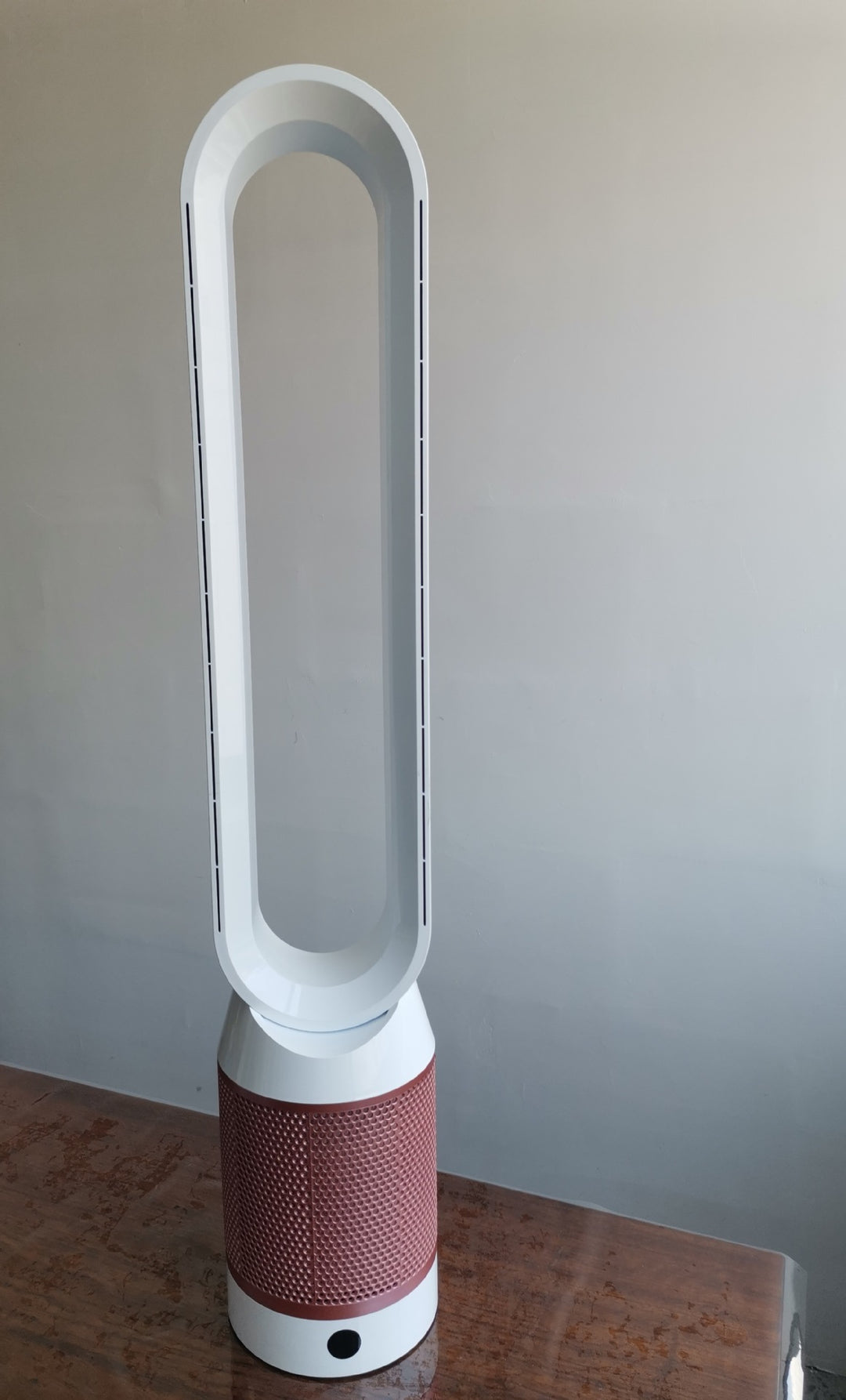 Cooling bladeless tower fan with HEPA air purifier and remote control Bowlift