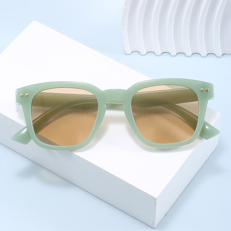 Women's Square Sunglasses with Modern Transparent Frame and UV Protection Bowlift