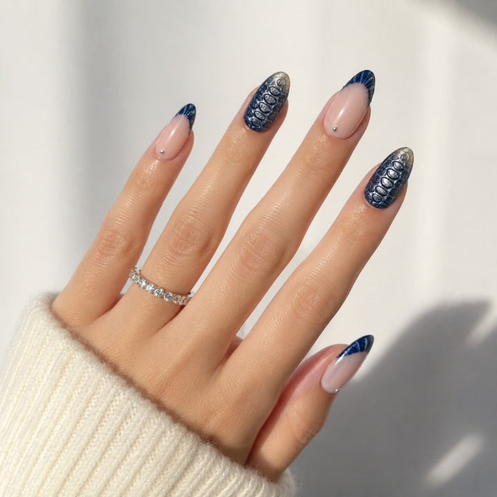 Chic Almond-Shaped Press-On Nail Set Bowlift