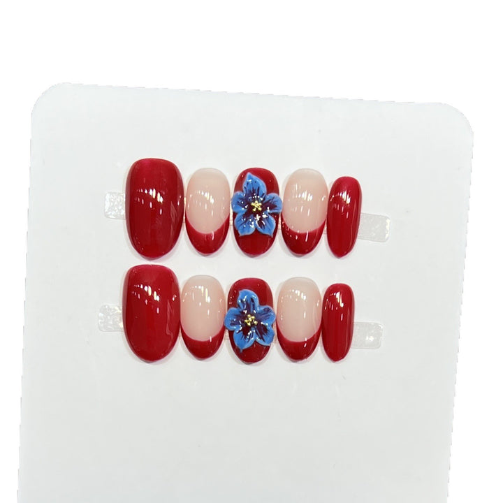 Stylish Floral Accent Press-On Nail Set Bowlift