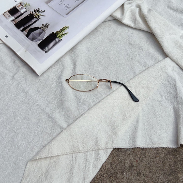 Retro-Inspired Oval Frame Glasses Bowlift
