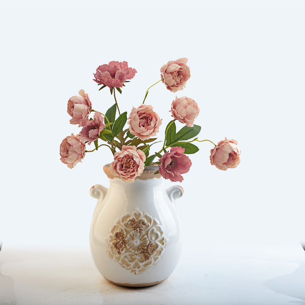 Elegant ceramic vase with decorative pattern Bowlift