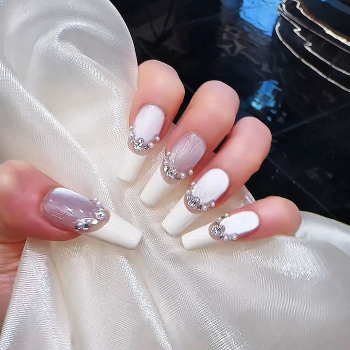 Elegant Nail Art Bowlift
