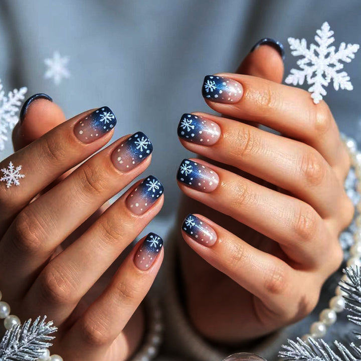 Artificial nails with winter snow crystal design Bowlift