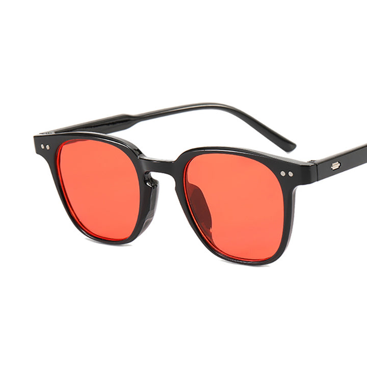 Retro-Inspired Stylish Sunglasses
