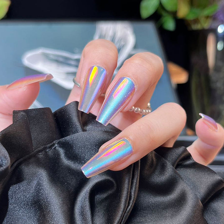 Glamorous Press-On Nail Set with Decorative Gemstone Accents Bowlift