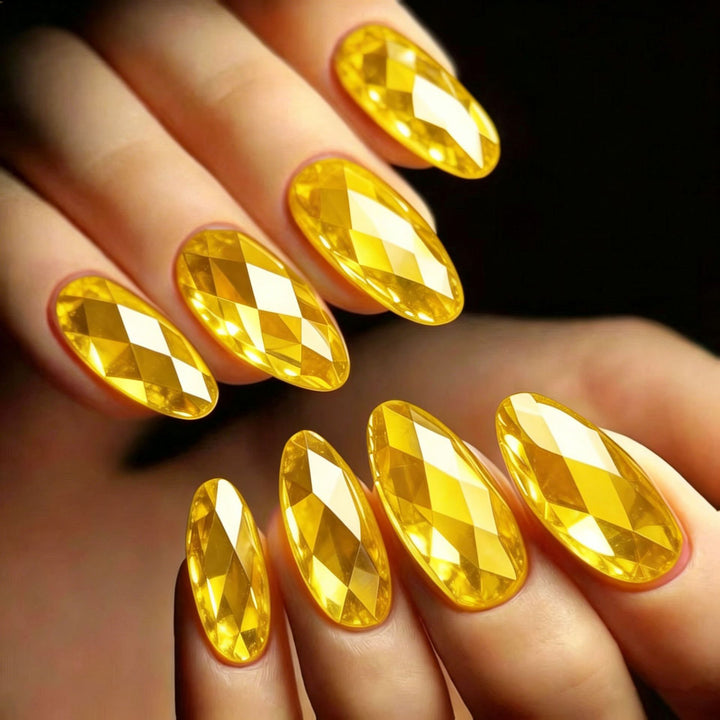 Shiny artificial nails Bowlift