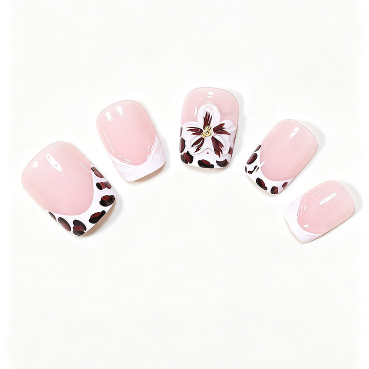 Floral Accent Nail Art Kit Bowlift