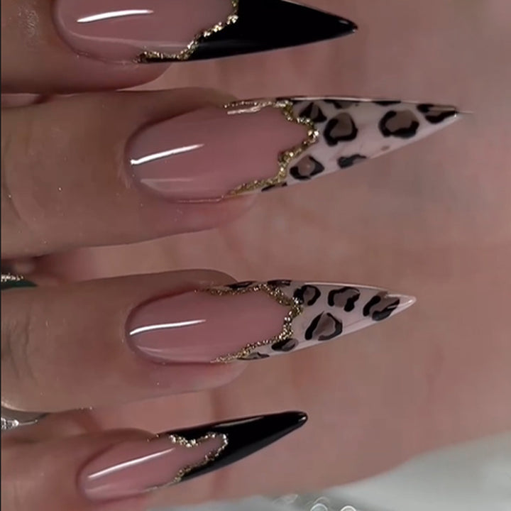 Artful stiletto nails in elegant leopard design Bowlift