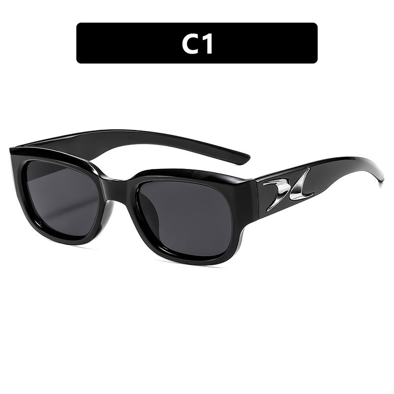 Women's sunglasses in fashionable retro design with stylish accents Bowlift