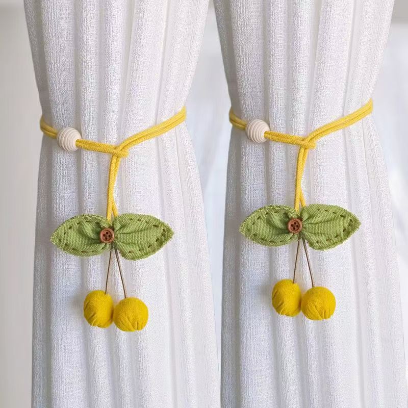Decorative curtain tieback Bowlift