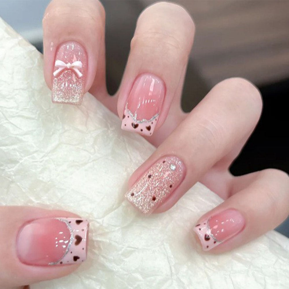 Artificial Nails In Elegant Glitter Finish Bowlift