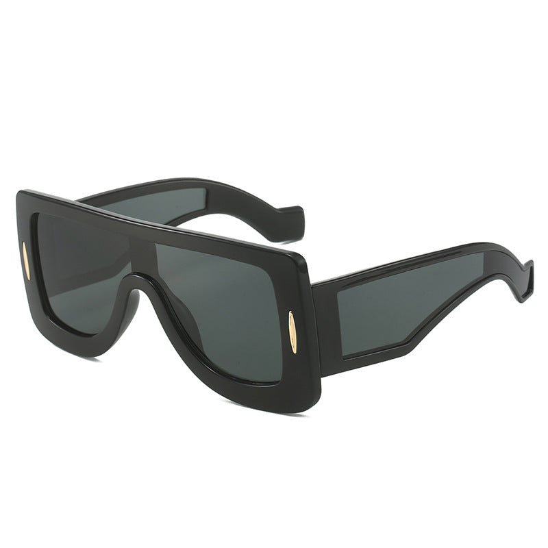 Ladies futuristic oversized sunglasses Bowlift