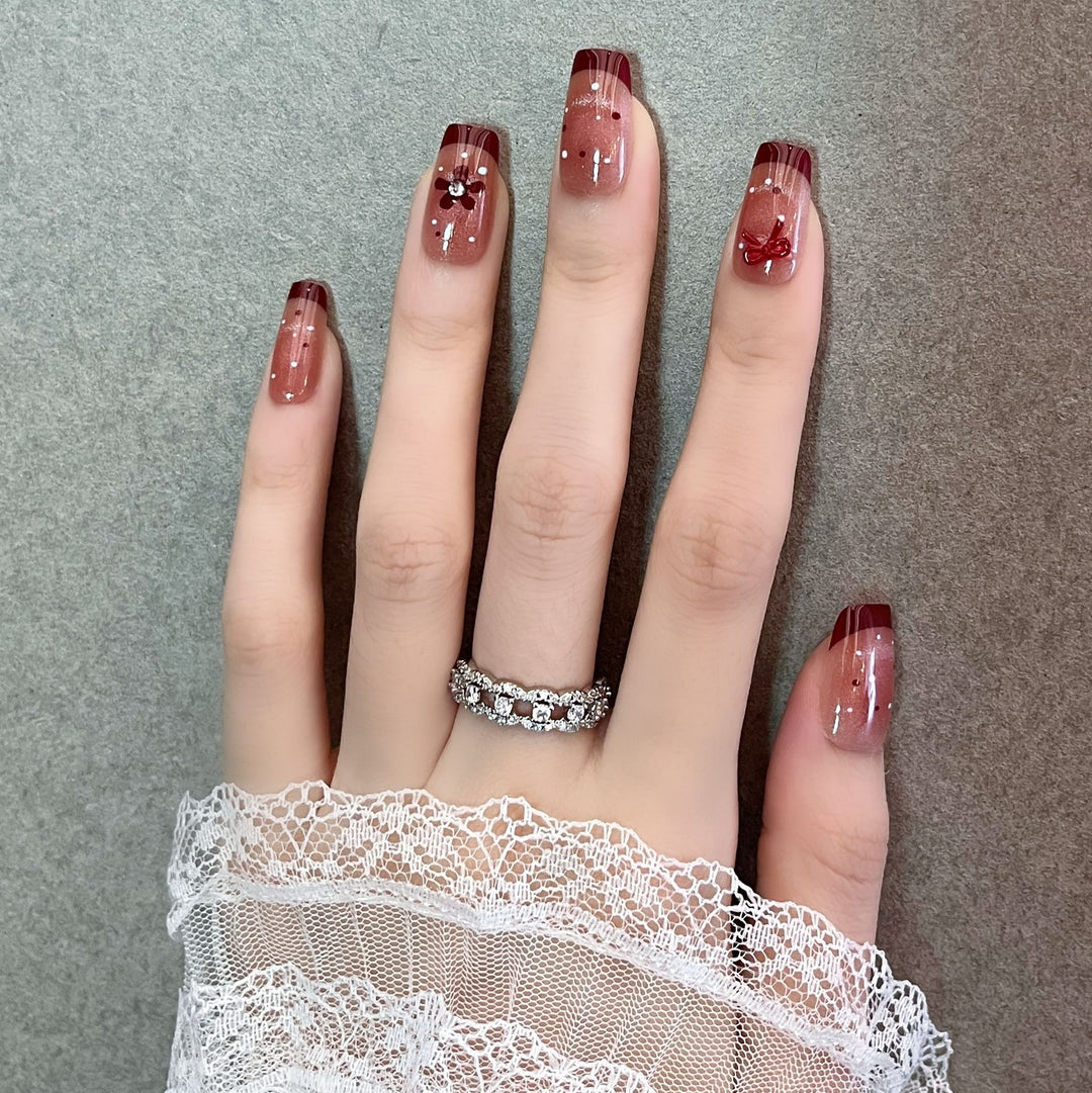 Glamorous Heart-Themed Press-On Nail Set Bowlift