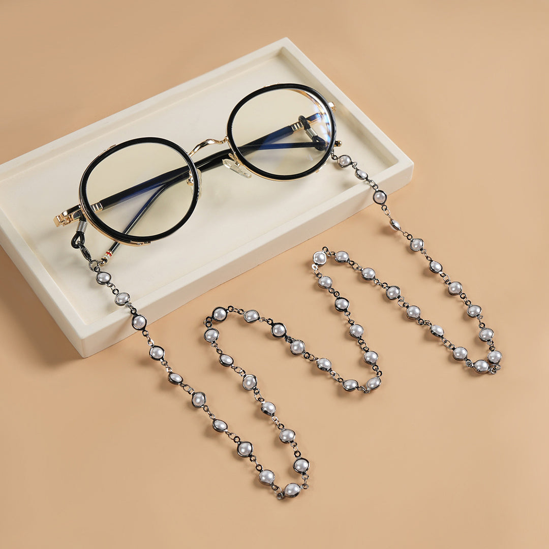 Elegant Pearl-Linked Eyewear Chain Bowlift
