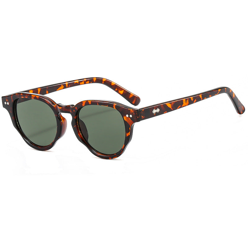 Women's fashionable sunglasses with oval frame and green glass Bowlift
