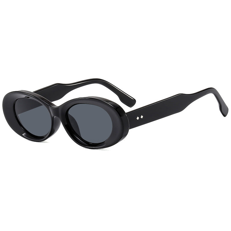 Women's fashionable sunglasses in elegant retro style Bowlift