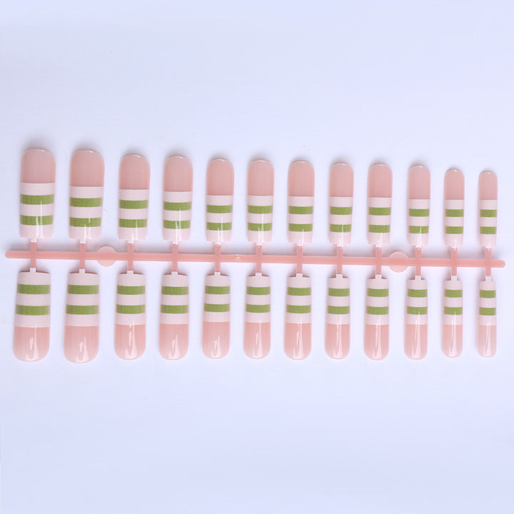 Fashionable artificial nails with contemporary stripe pattern Bowlift