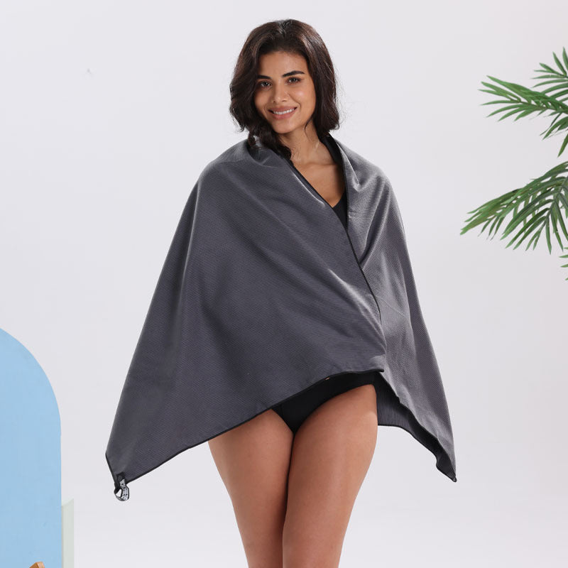lightweight and quick-drying beach towel Bowlift