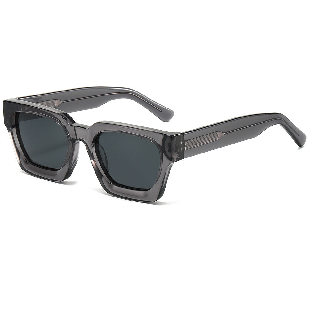 Women's designer sunglasses with modern, square frame and UV protection Bowlift