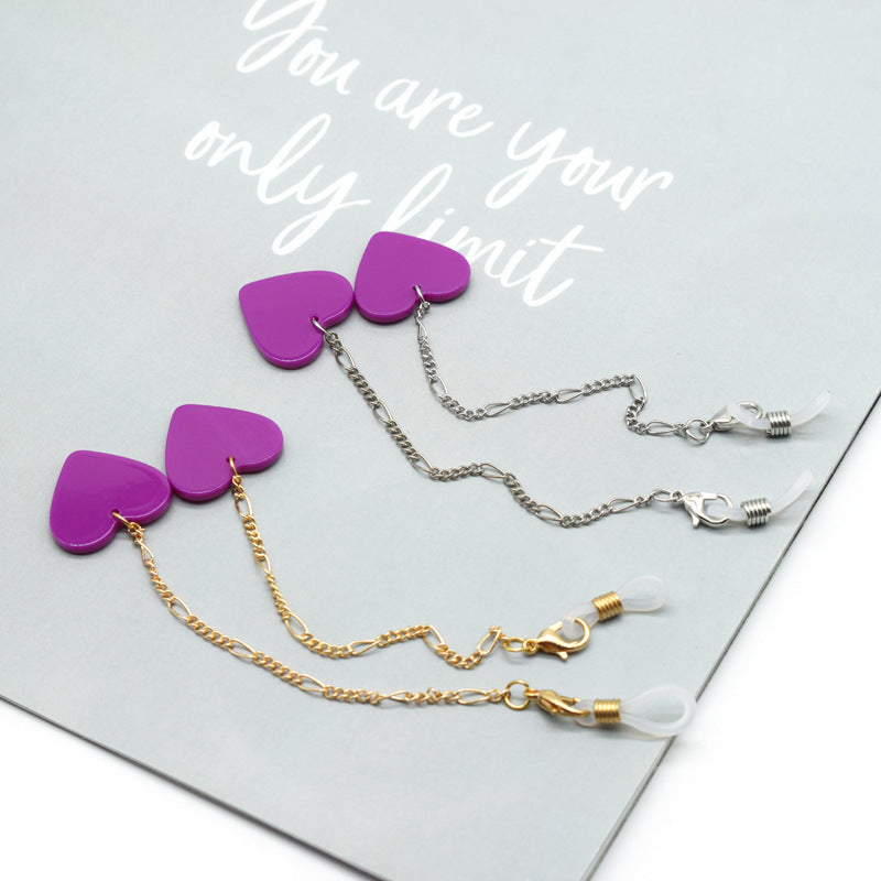 Heart-Shaped Eyewear Chain Bowlift