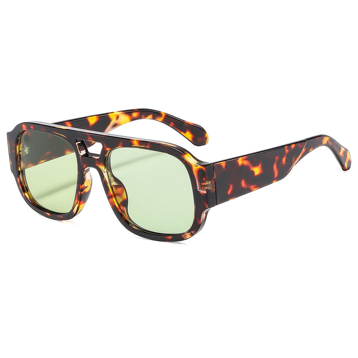 Women’s Athletic Sunglasses in Modern Design with Practical UV Protection Bowlift