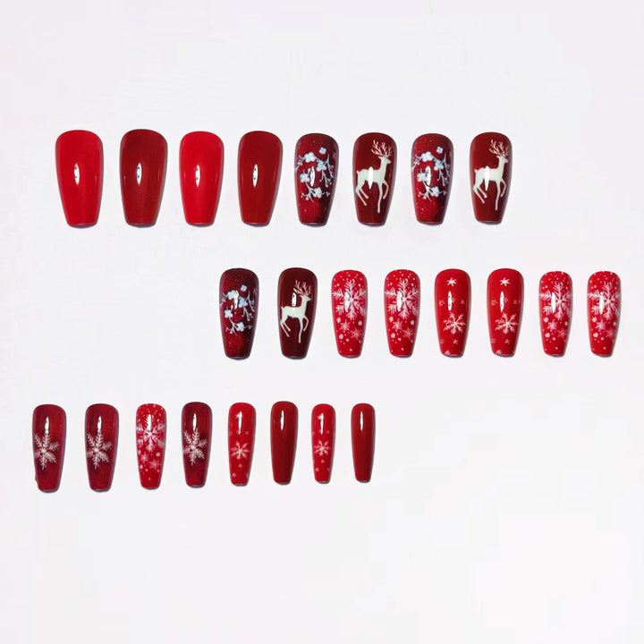 Artificial nails with wintry reindeer design Bowlift