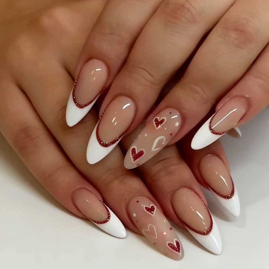 Elegant Heart-Design Stiletto Nail Art Extensions Bowlift