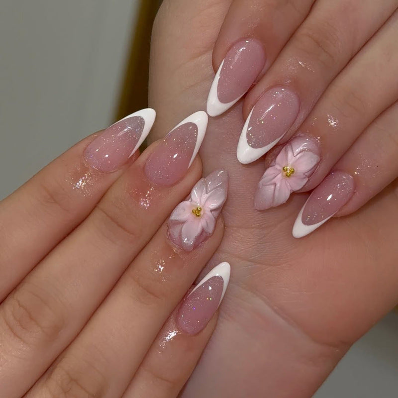 Artful nail art with floral accents Bowlift