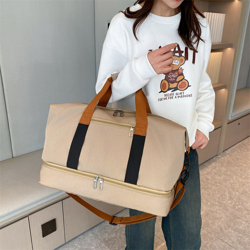 Sporty travel bag with multifunctional interior layout Bowlift