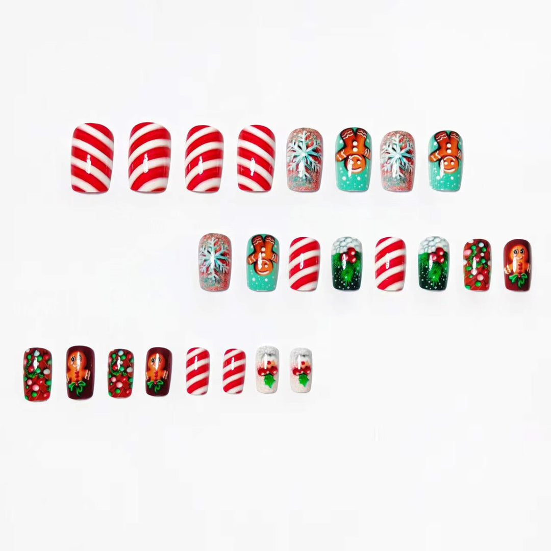 Gingerbread-Themed Nail Art Bowlift