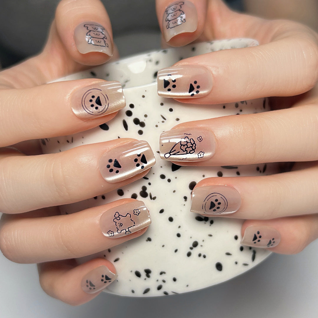 Artificial nail art with playful animal motifs Bowlift