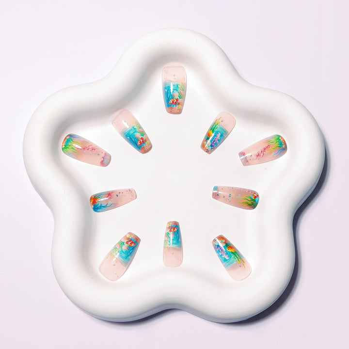 Artificial nails with underwater motif Bowlift