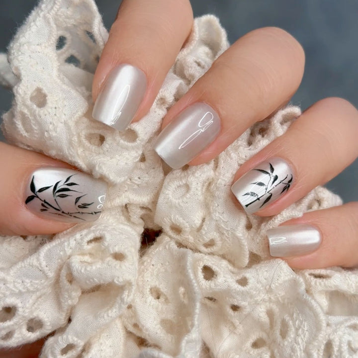 Floral-Inspired Elegant Press-On Nail Design Bowlift
