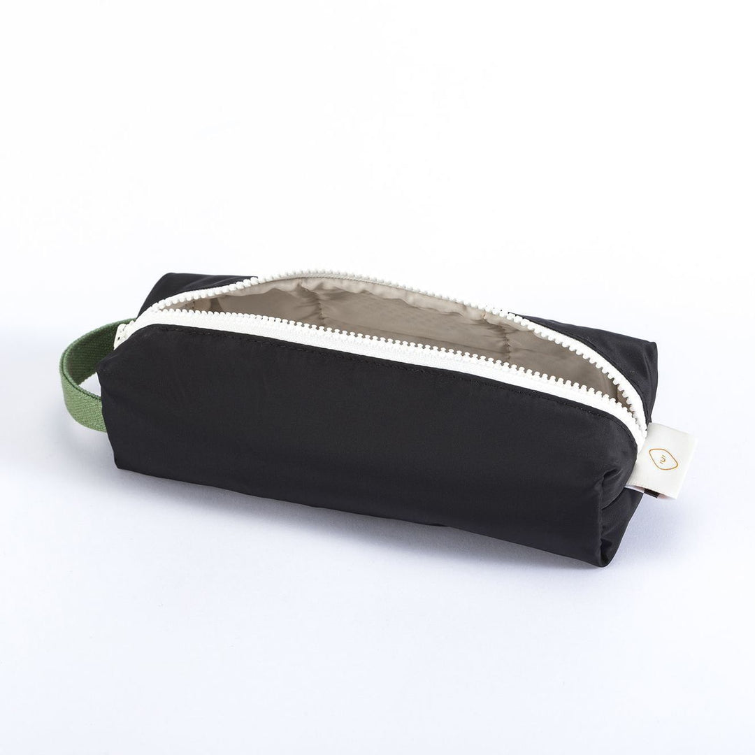 Lightweight Zippered Travel Pouch Bowlift