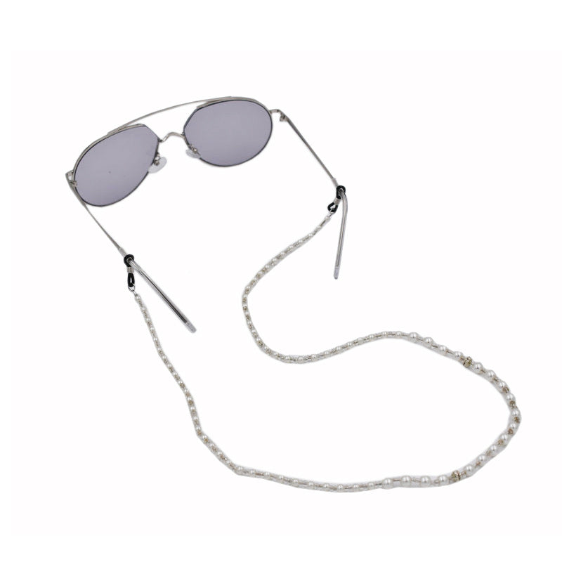 Elegant Pearlescent Eyewear Chain Bowlift