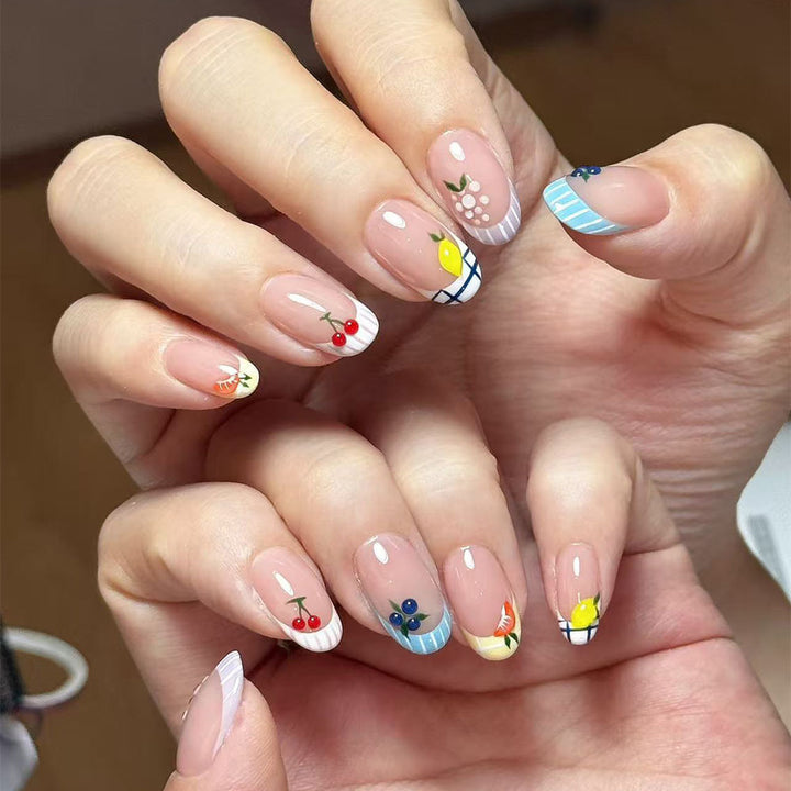 Artificial nails with exclusive spring design Bowlift