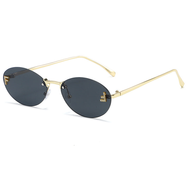 Elegant Vintage-Inspired Oval Sunglasses