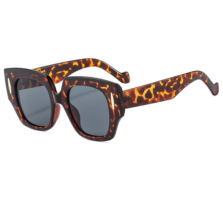 Women's Geometric Oversized Sunglasses with Luxurious Accent Bowlift