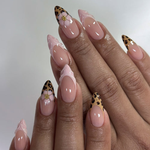 Artful stiletto nails with floral leopard pattern Bowlift