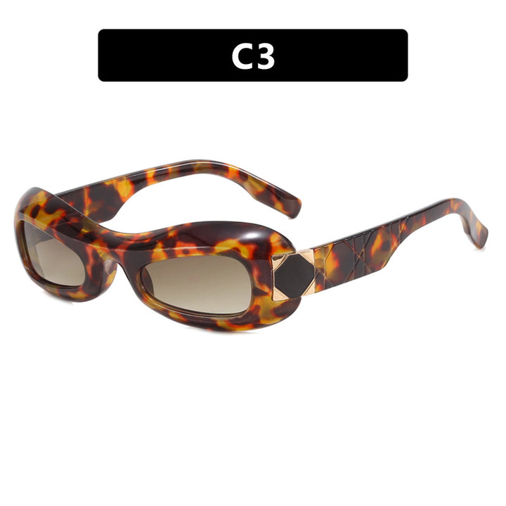 Women’s retro-inspired sunglasses with stylish frame and UV protection Bowlift