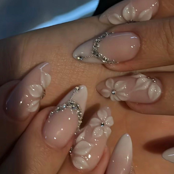 Artful stiletto nails with glitter accents Bowlift