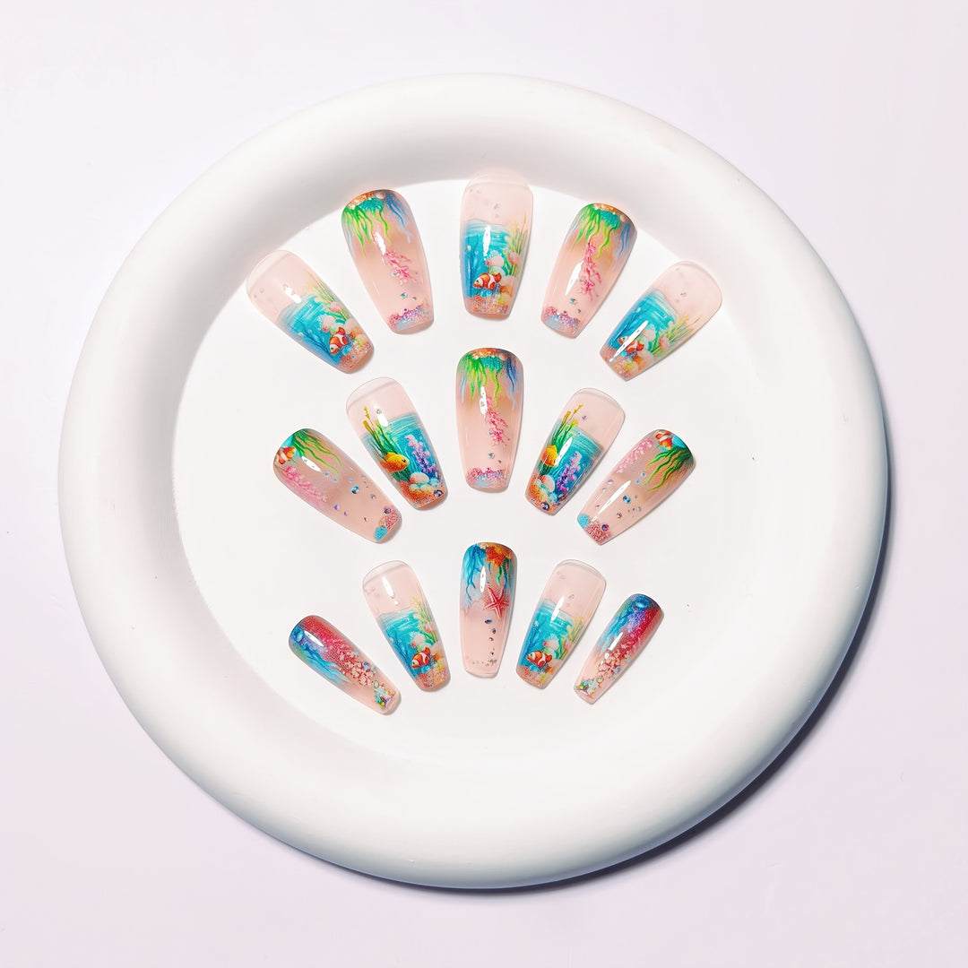 Underwater-Themed Nail Art Bowlift