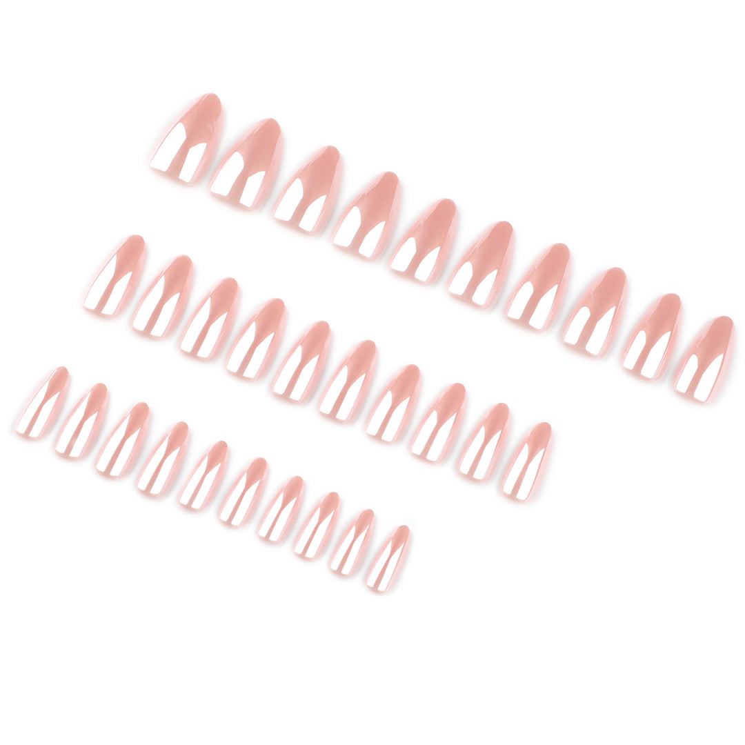High-gloss stiletto nails Bowlift