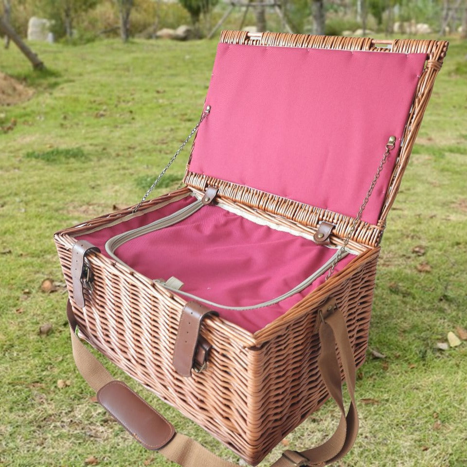 Women’s picnic basket with decorative lattice pattern and practical folding lid Bowlift