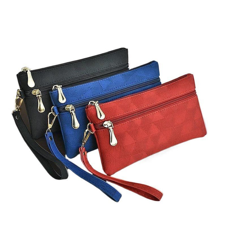 Elegant Clutch With Practical Zipper Bowlift