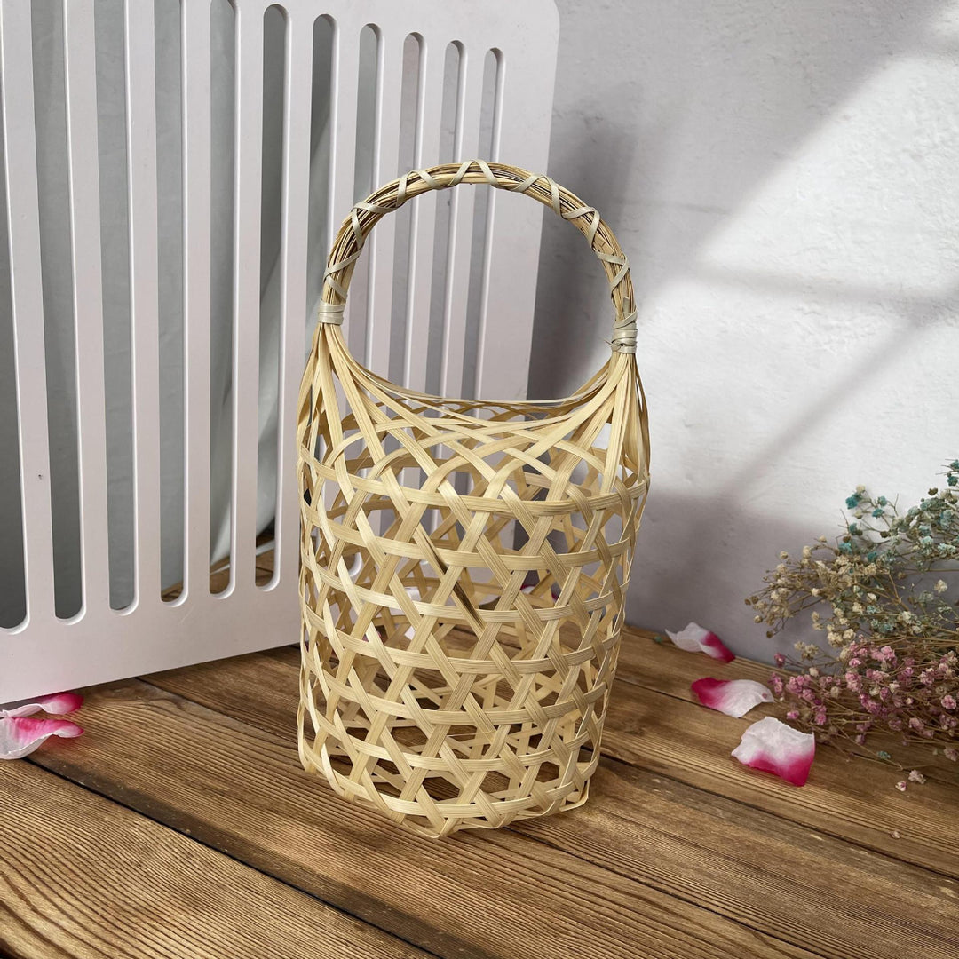 Women braided storage basket with textured design Bowlift
